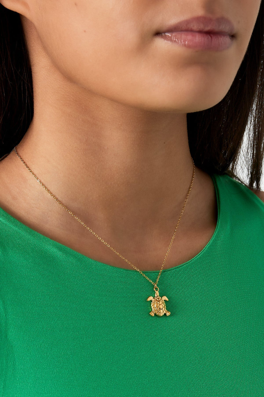 Jewellery for Sensitive Skin: Hypoallergenic Options Explained