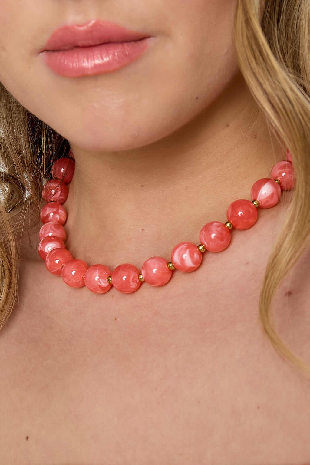 Chic Acrylic Beaded Necklace for All Occasions