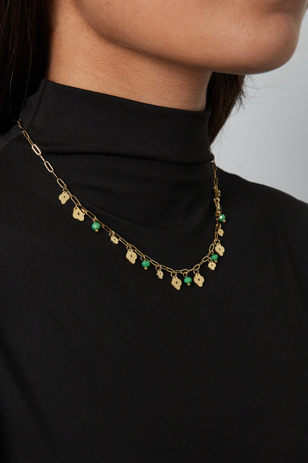 Elegant Green Clover Pendant Necklace for Spring