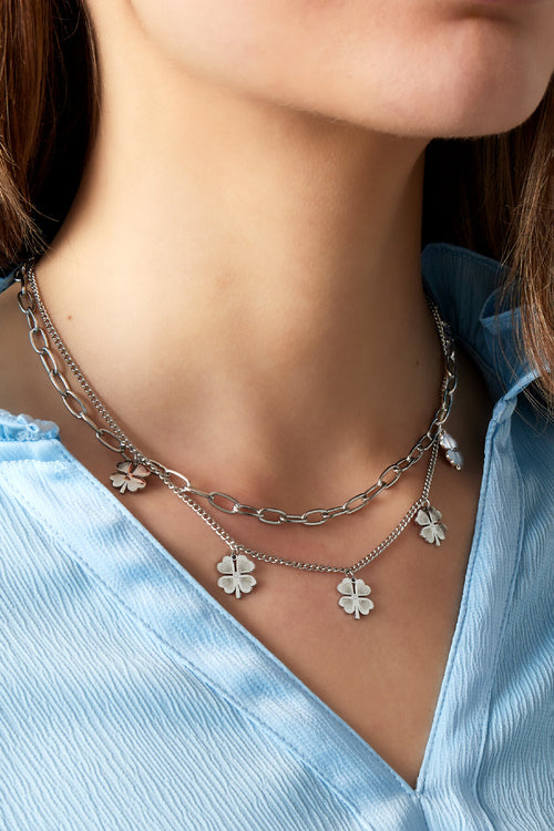 Stylish Multi-Layered Necklace in Silver and Gold