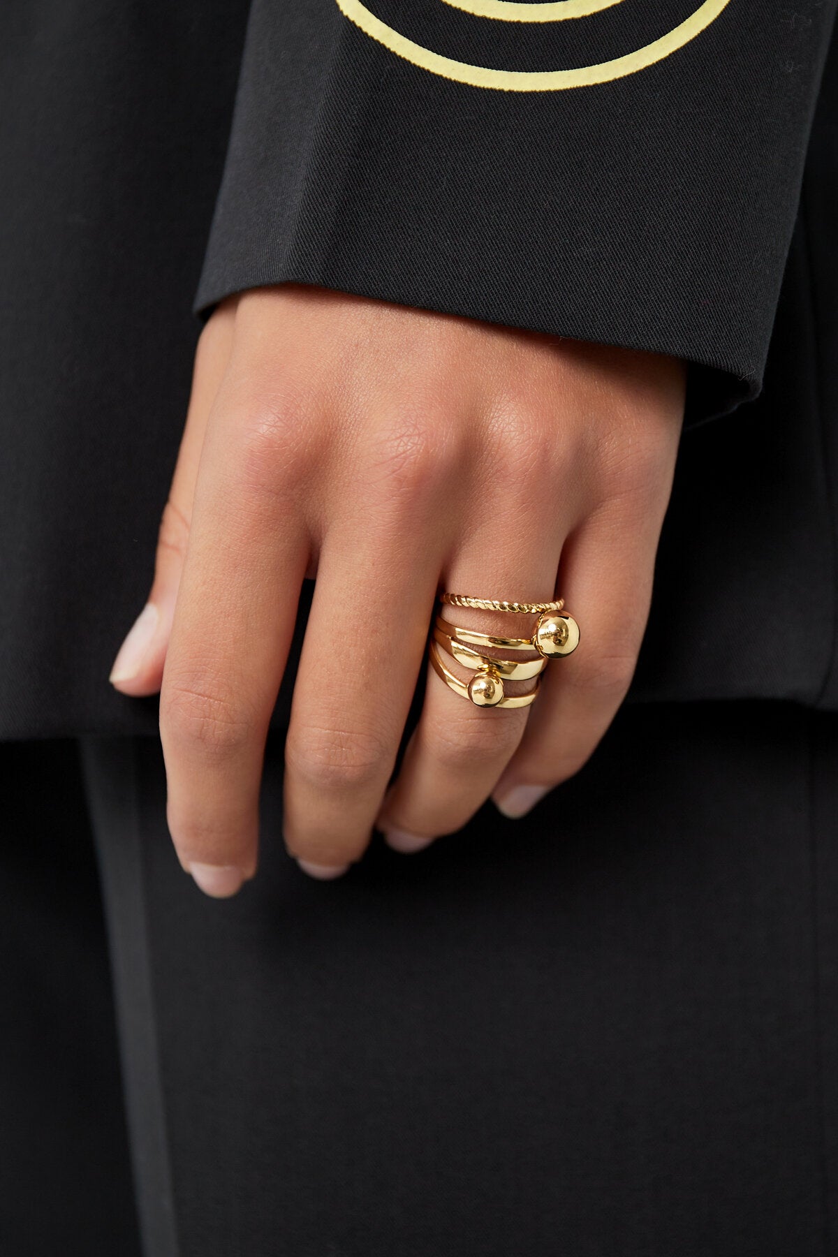 Elegant Statement Ring in Silver & Gold