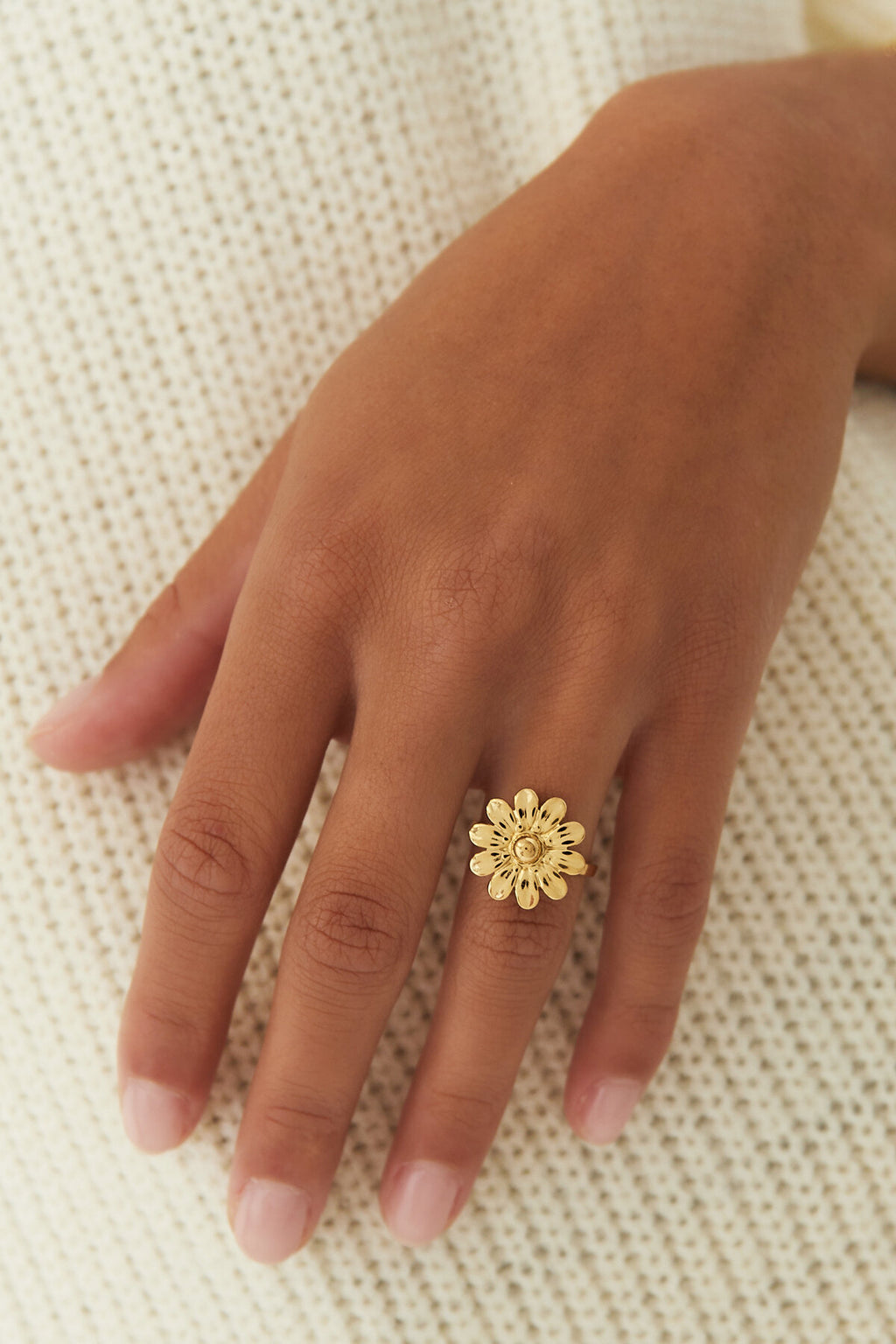 Elegant Adjustable Statement Ring in Silver and Gold