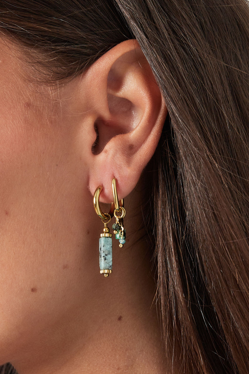 earring with black beads