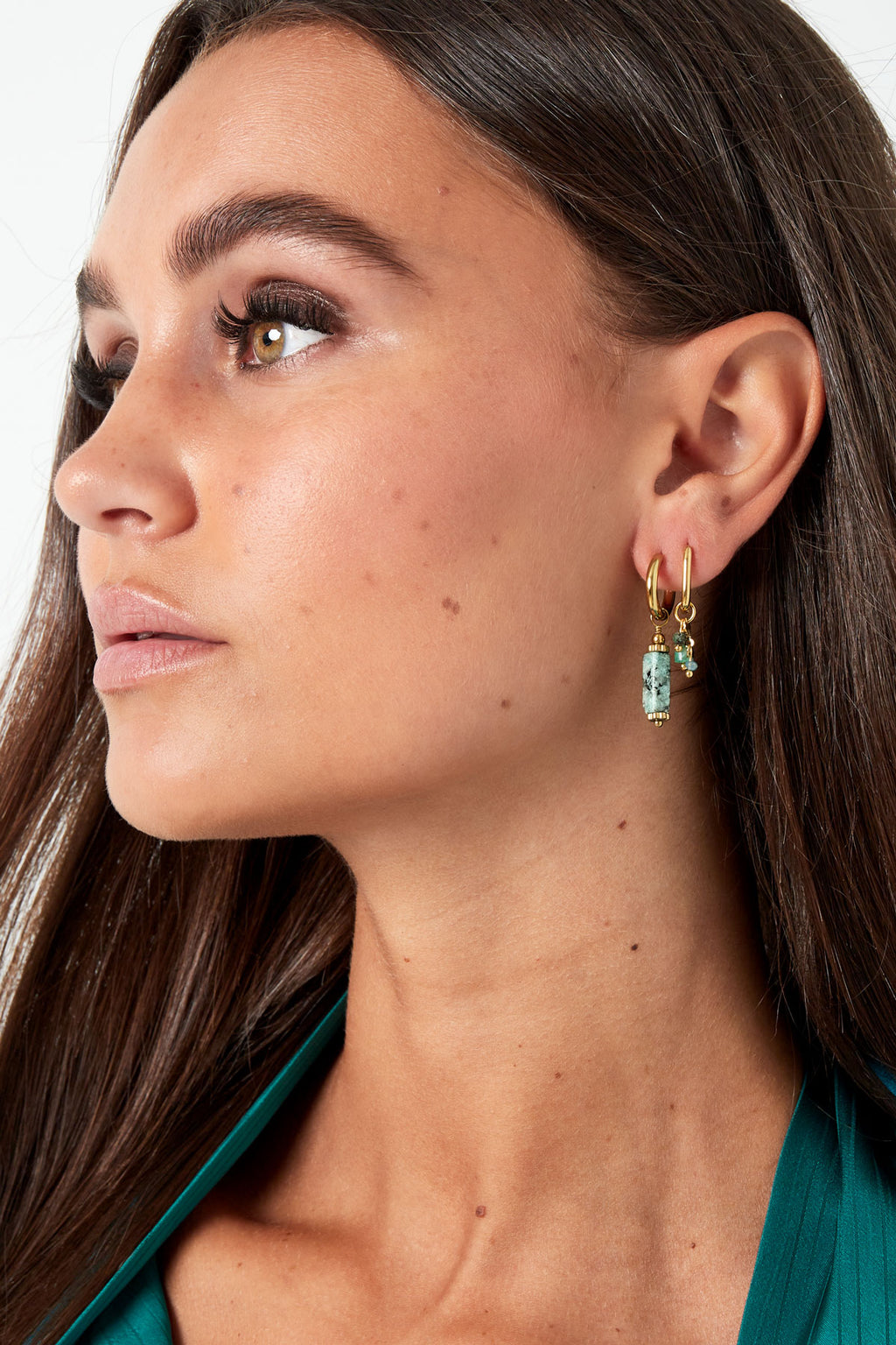 earring with black beads