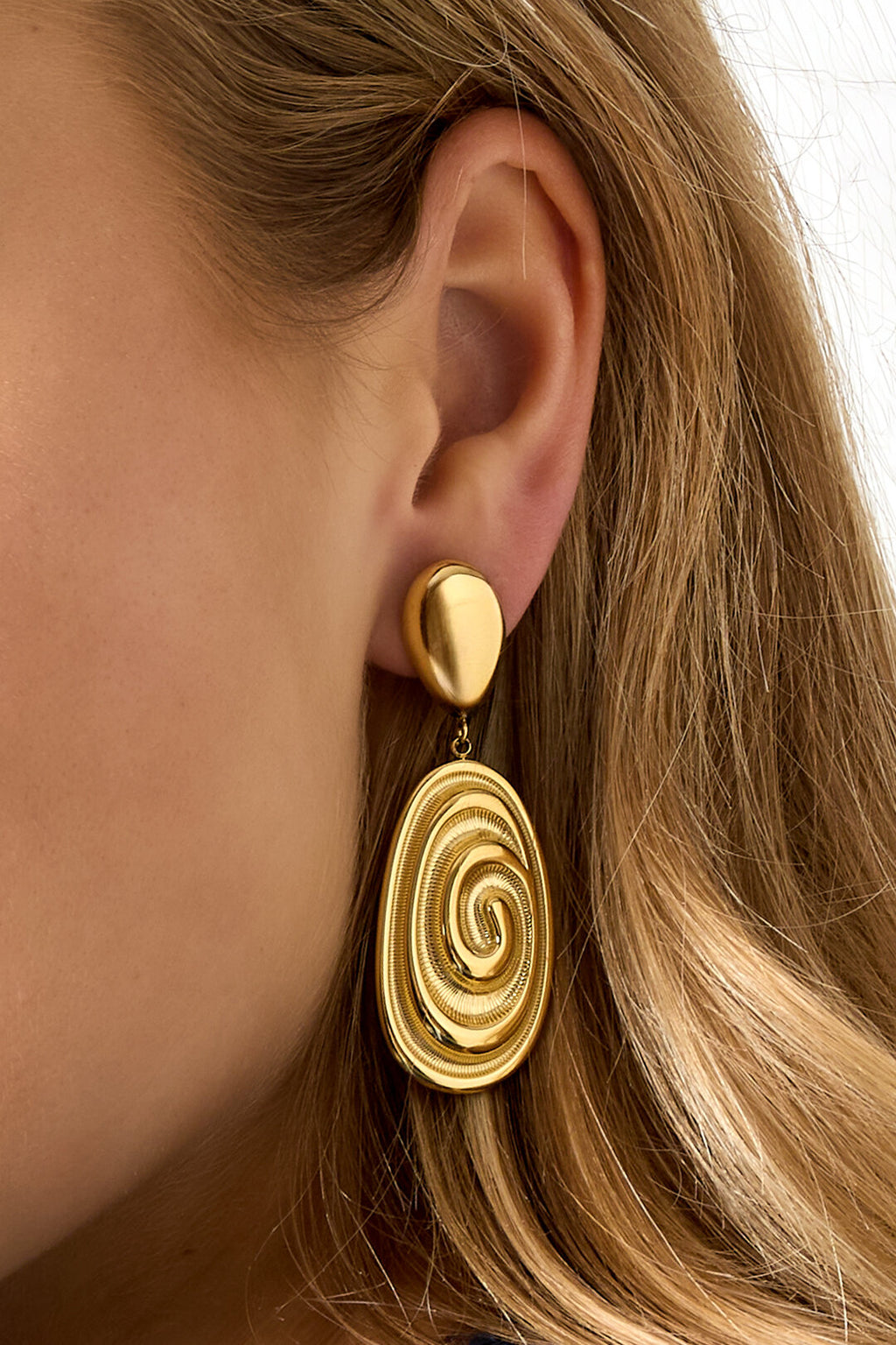 Lumé Gold Drop Earrings: Simple, Stylish, All-Fit