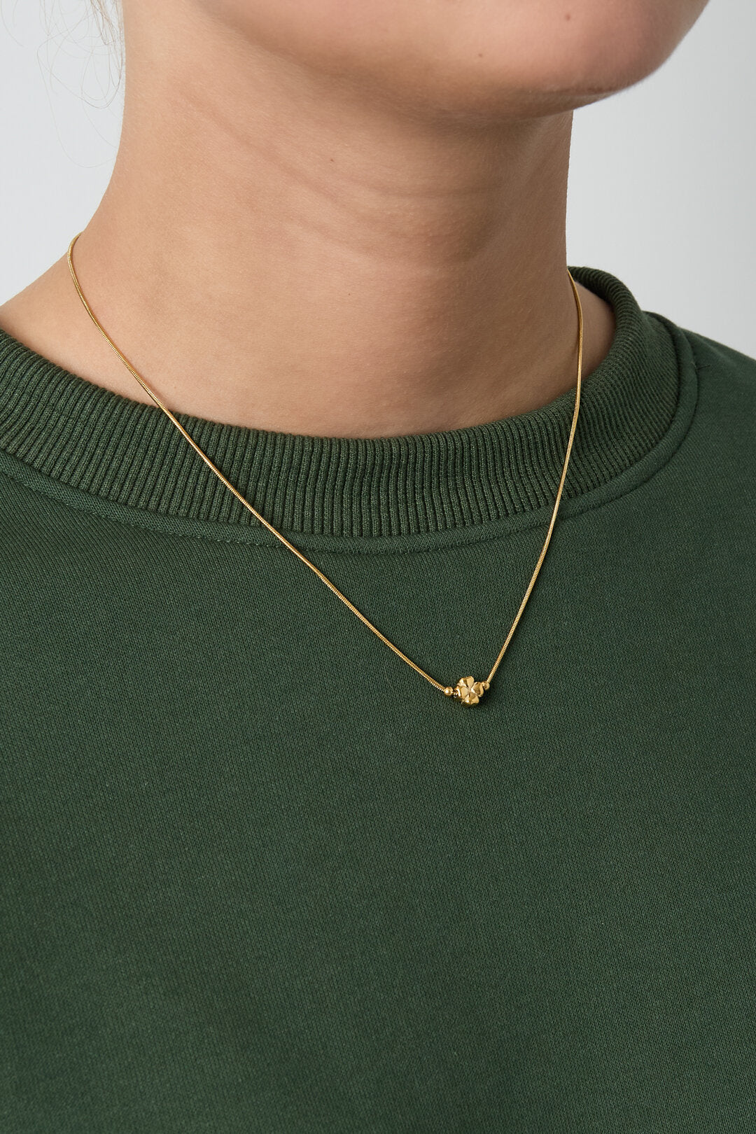 Elegant Gold Clover Pendant Necklace for Everyday Wear