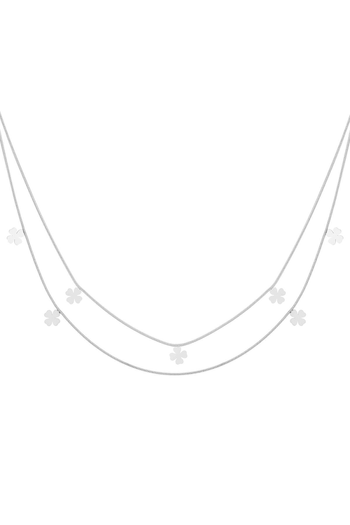Stylish Multi-Layered Clover Necklace for Everyday Elegance