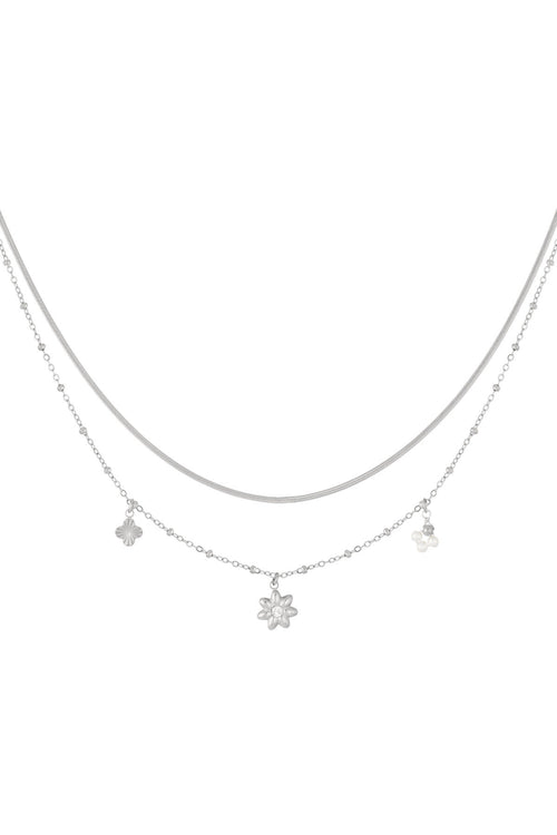 Elegant Multi-Layered Flower Necklace for Daily Wear
