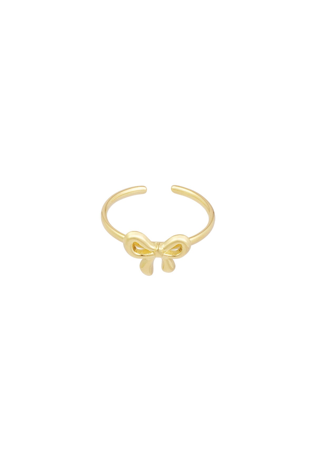 Elegant Minimalist Rings in Silver & Gold