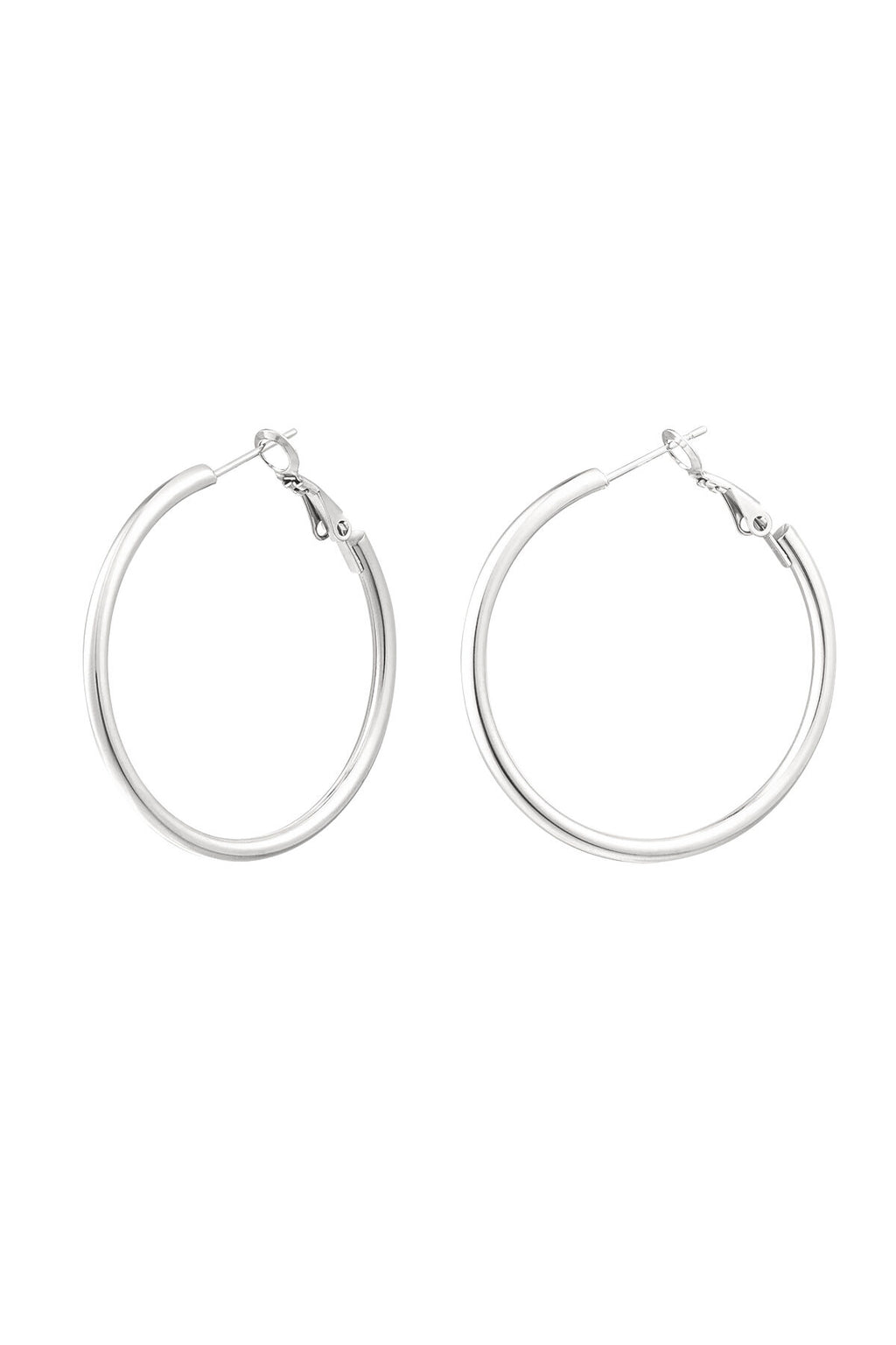 Stylish Basic Hoop Earrings in Silver & Gold