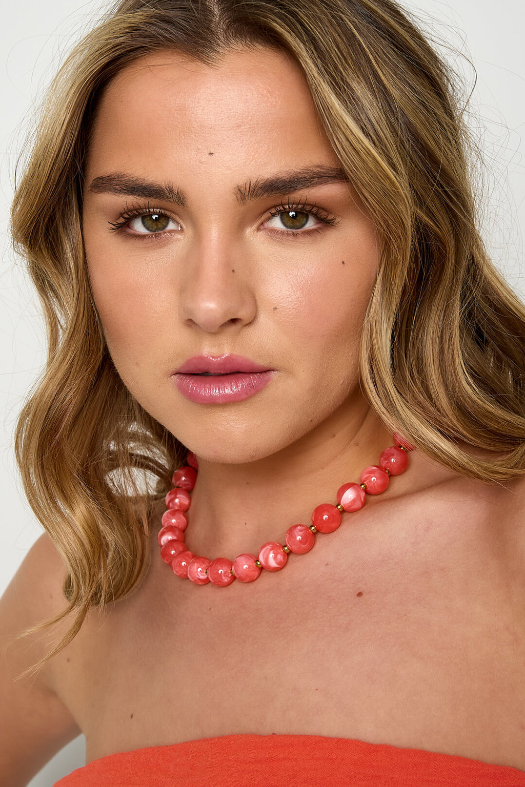 Chic Acrylic Beaded Necklace for All Occasions