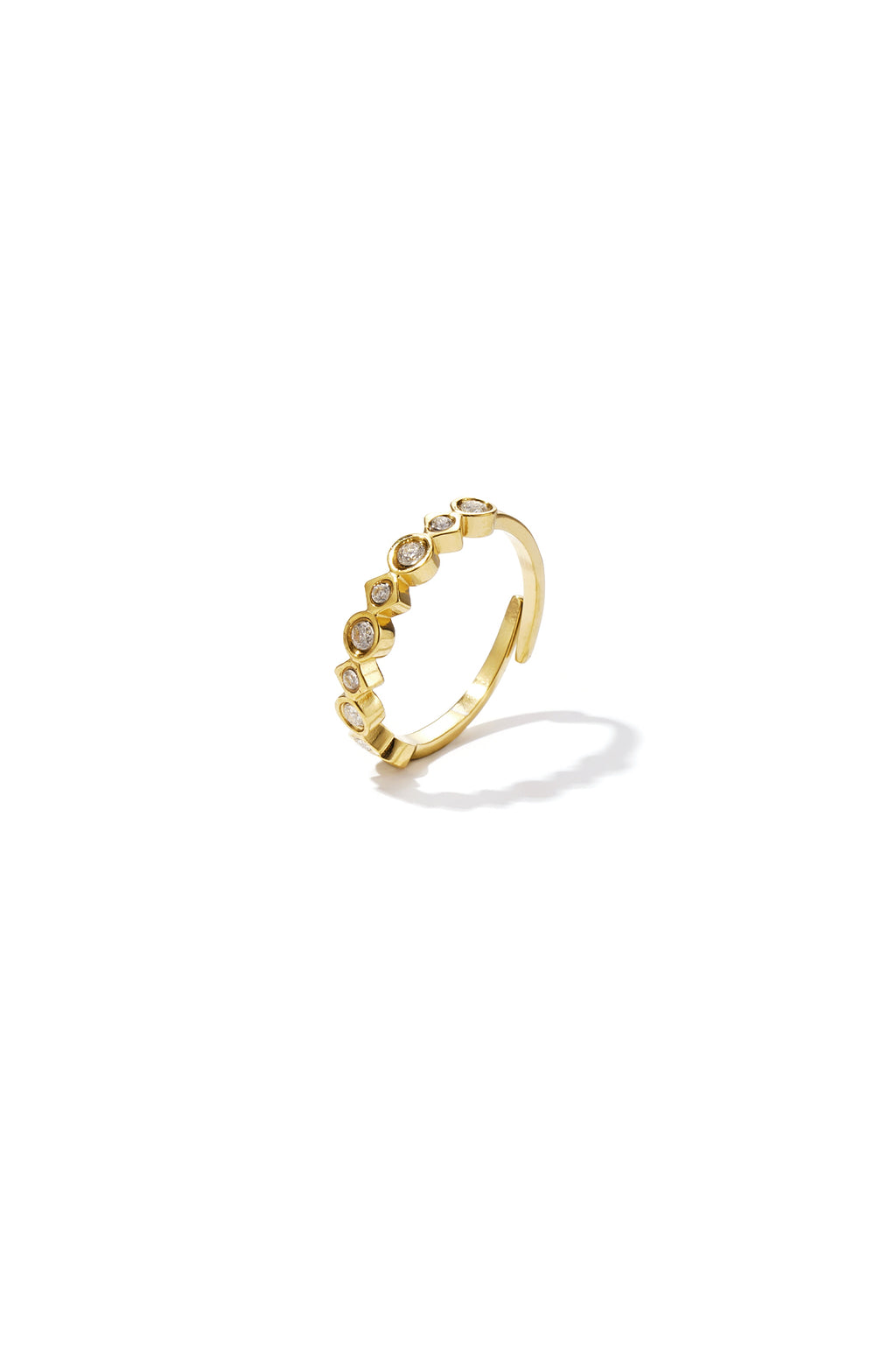 Circle Minimalist Ring – Gold-Plated Steel & Rhinestones