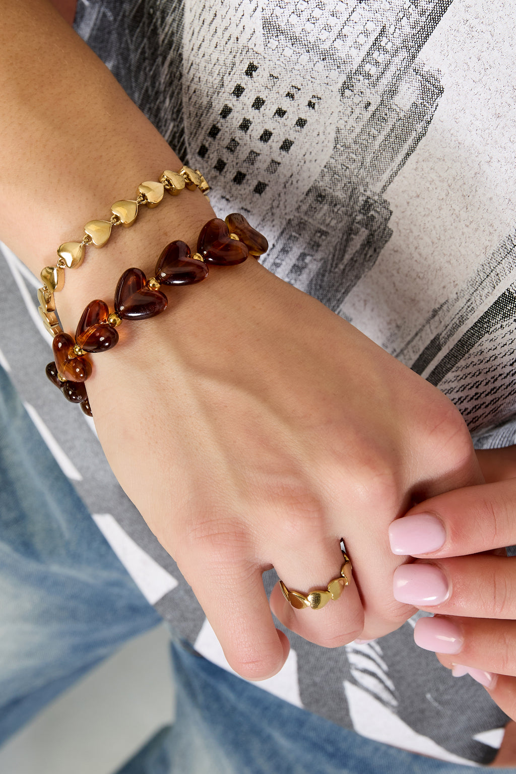 Perlenarmband Herz aus Acryl, elastisch