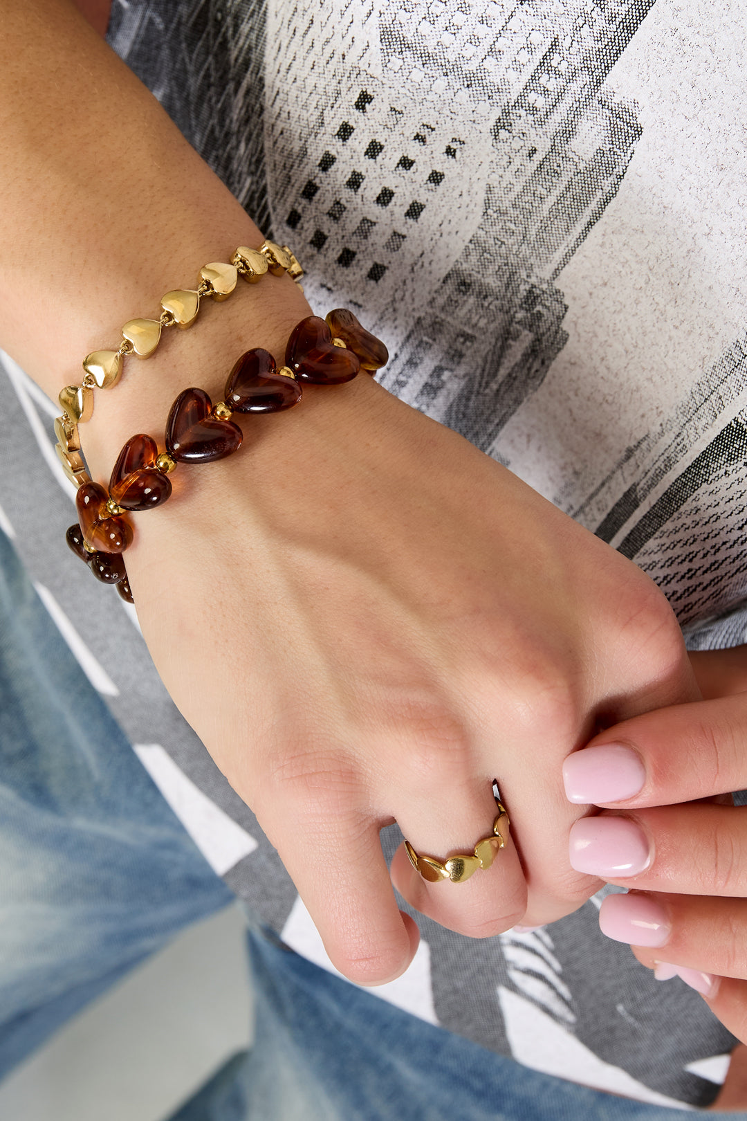 Perlenarmband Herz aus Acryl, elastisch