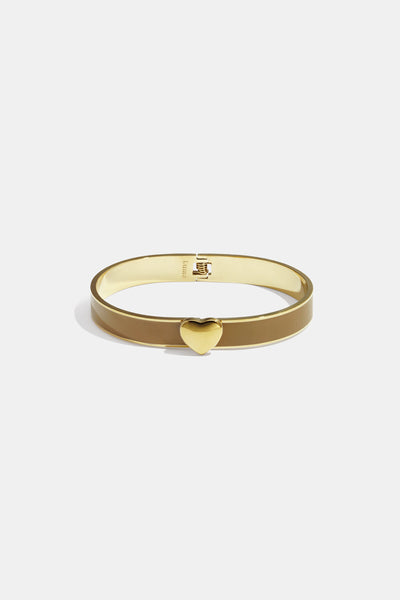 Charming Heart Bangle for Spring/Summer Elegance
