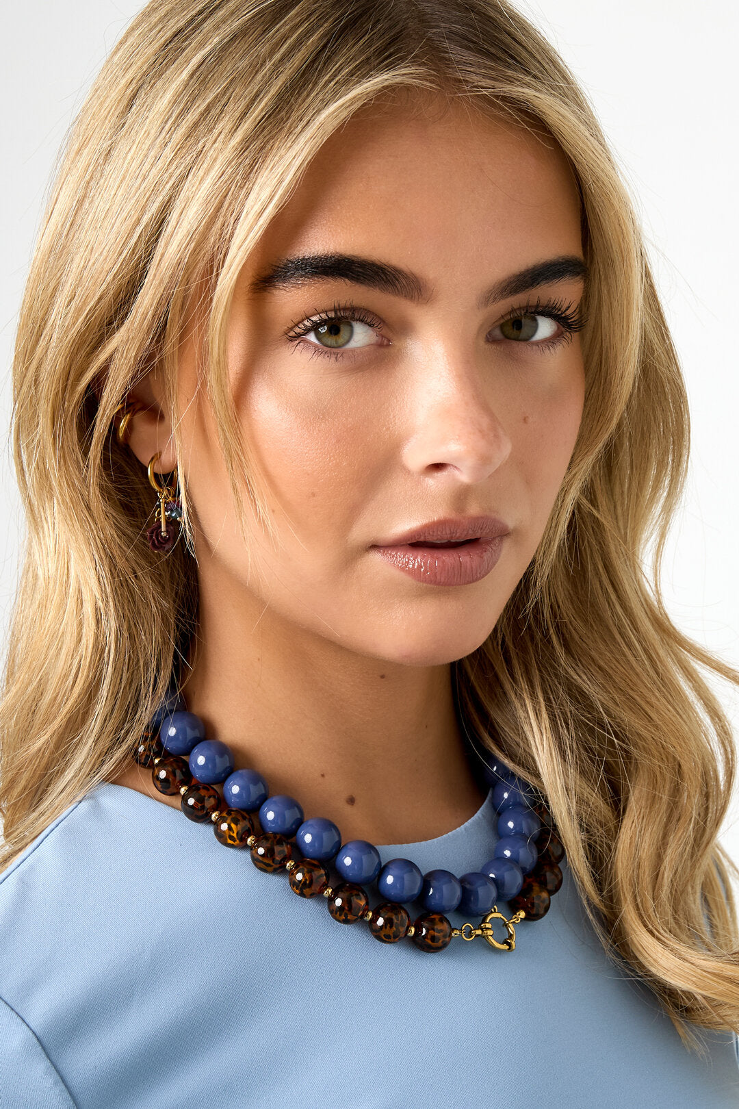 Stylish Resin Beaded Necklace for Everyday Wear