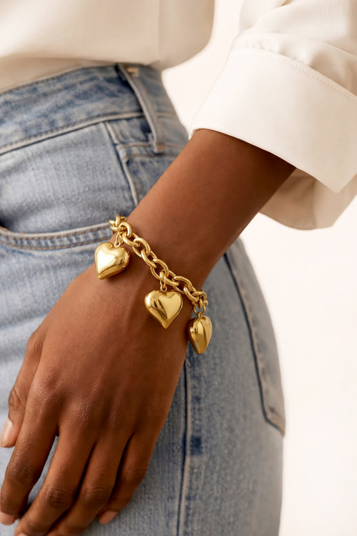 Chunky link bracelet with large hearts