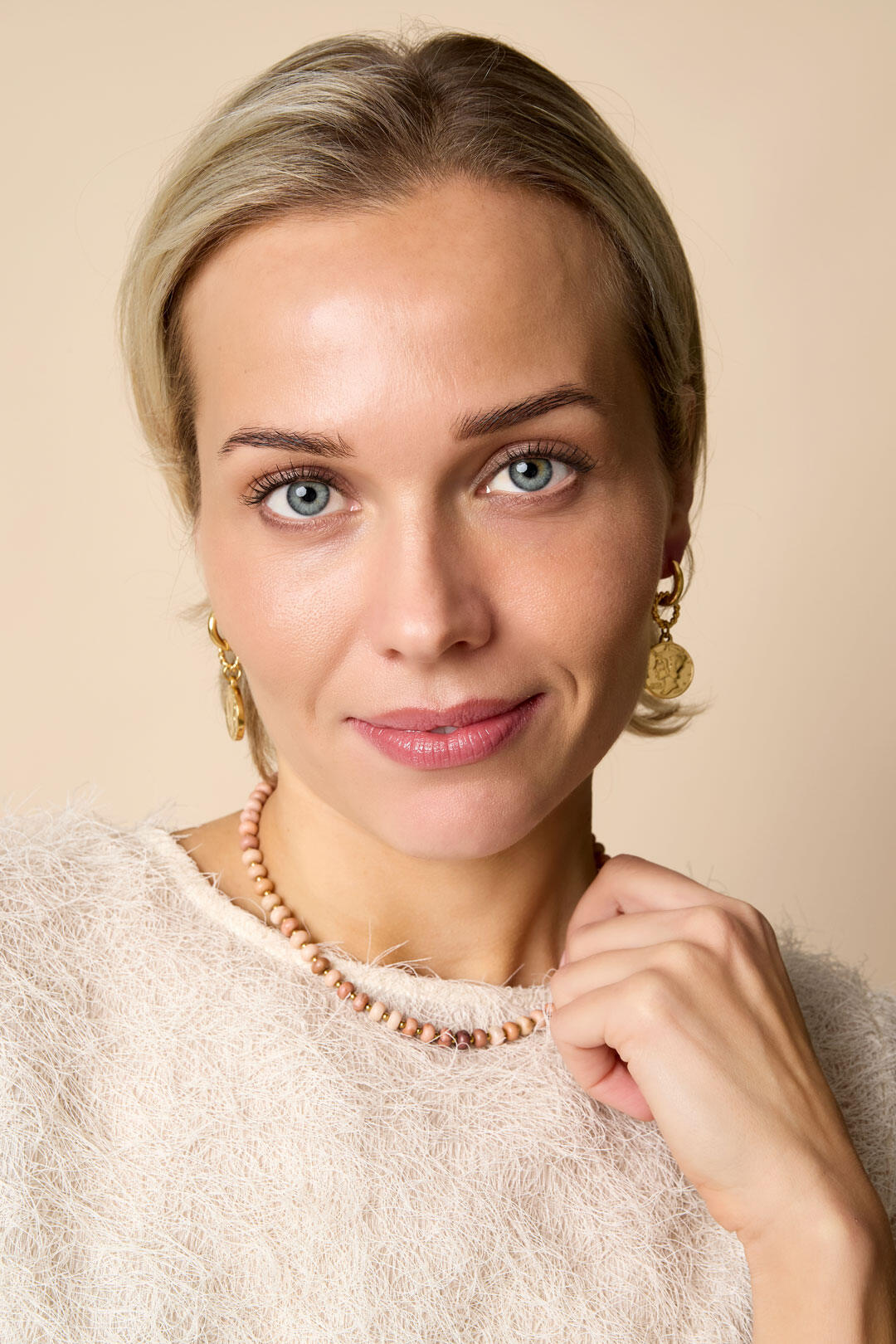 Elegant Lumé Beaded Necklace for Everyday Wear