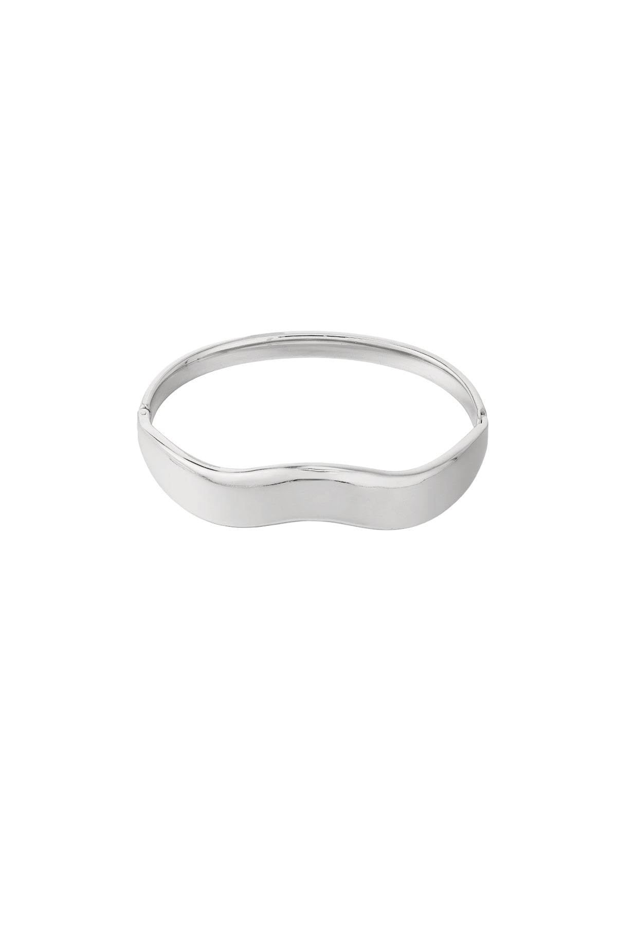 Wavy bangle