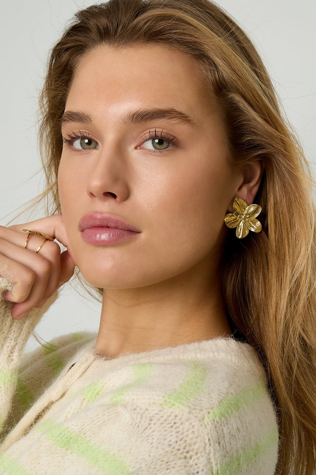 earrings petal pop