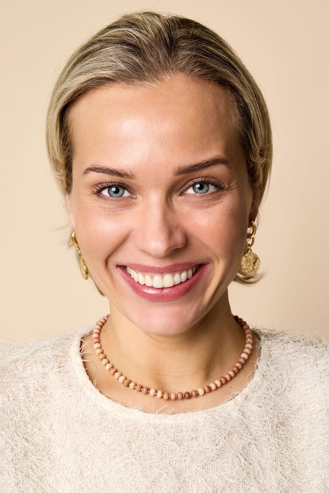 Elegant Lumé Beaded Necklace for Everyday Wear