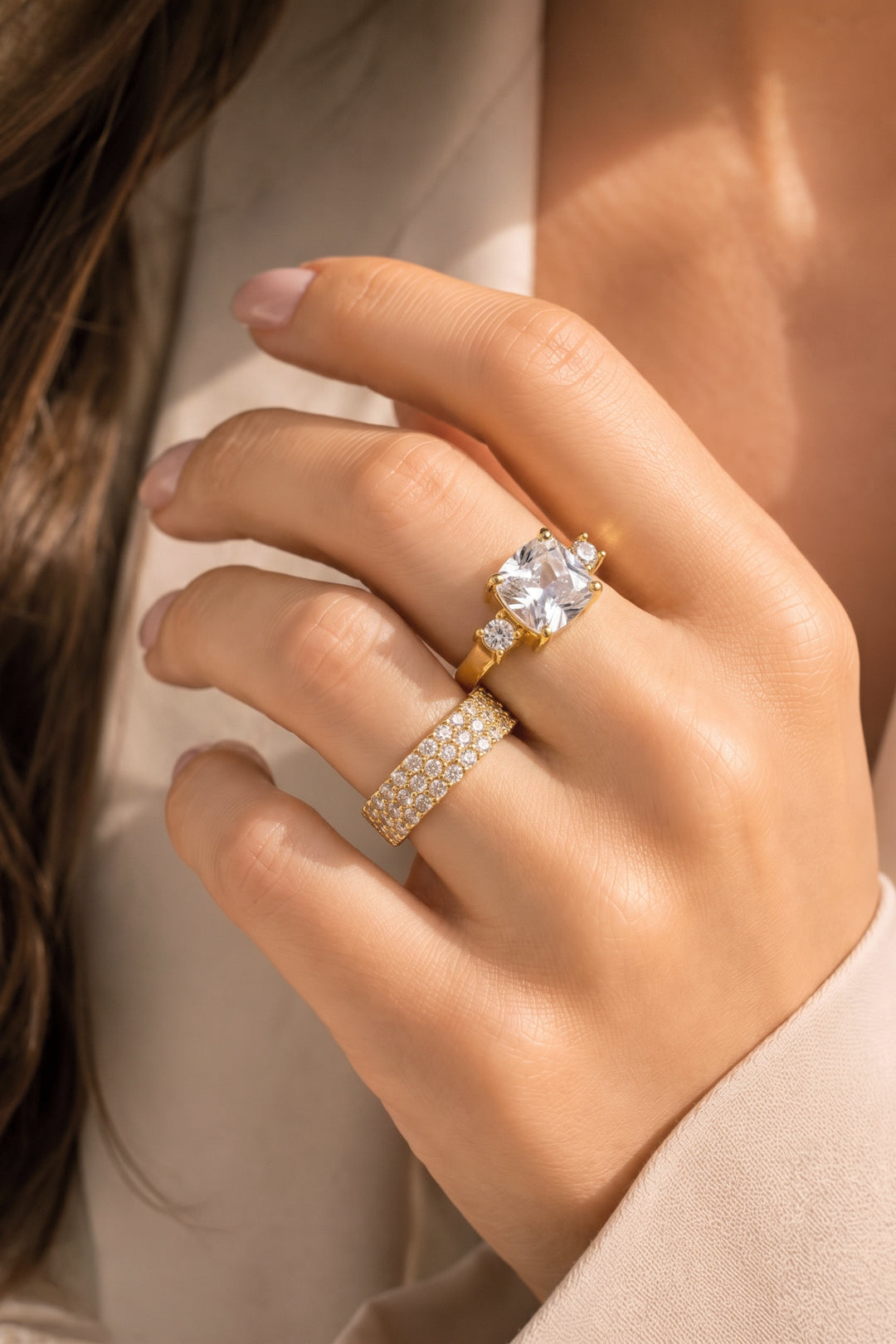 Adjustable statement ring with rhinestones