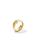 Ring with stones in clover pattern