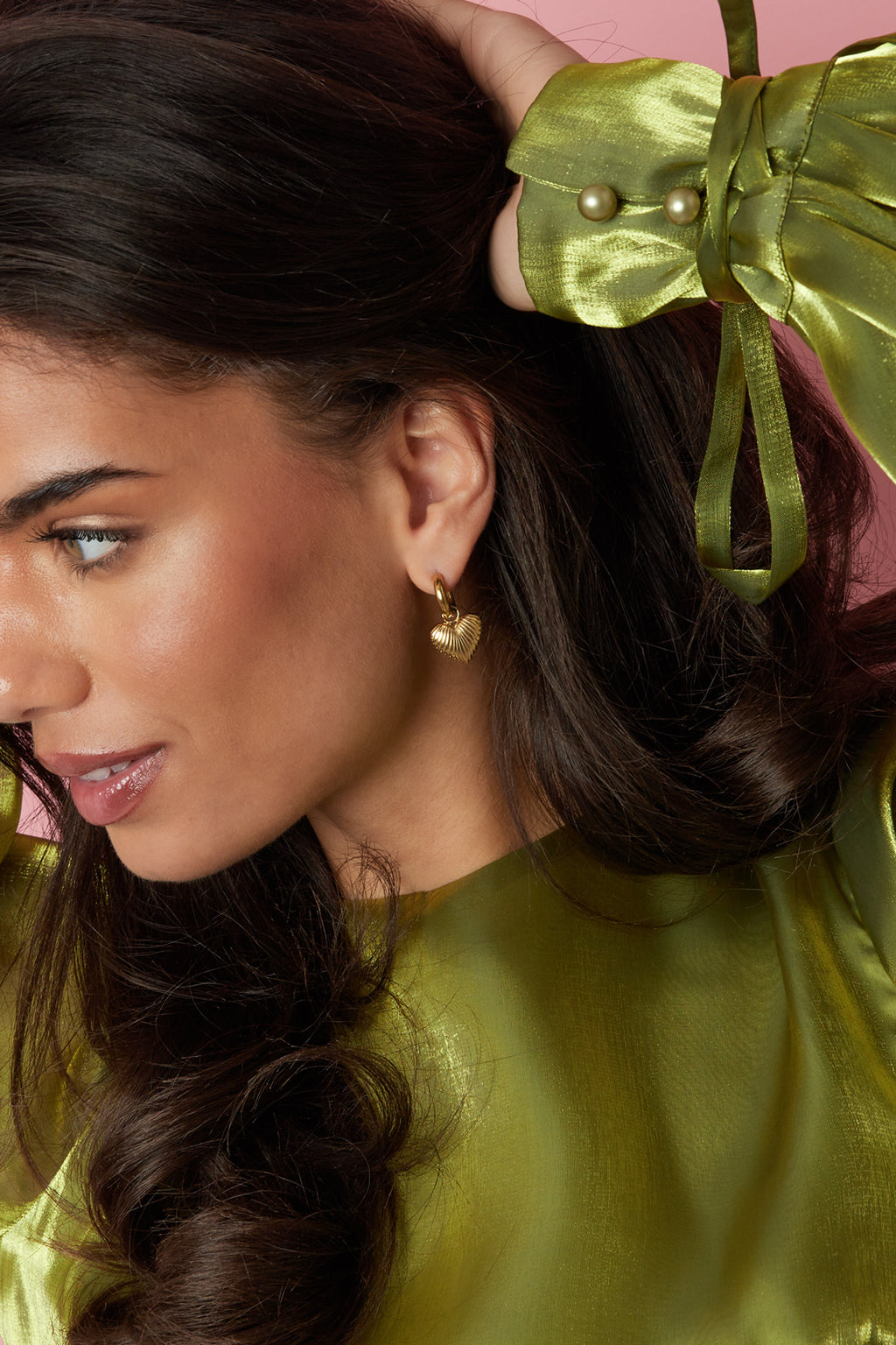 Earrings with radiant heart